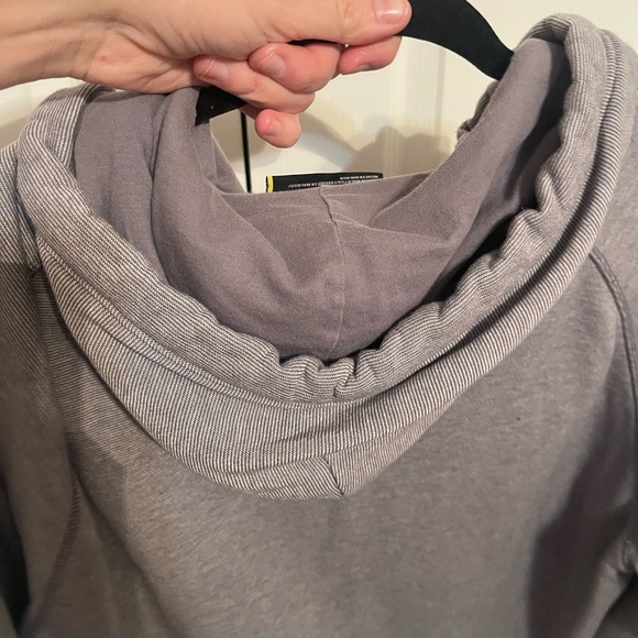 Men’s Under Armour zip up hoodie - Picture 6 of 8